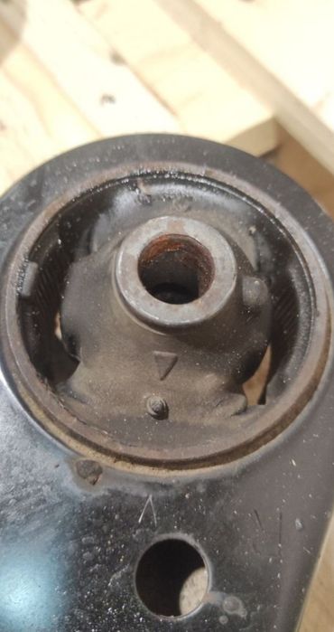 Рычаг левый нижний передний Toyota Camry v70 18-