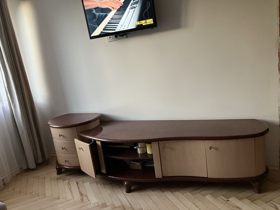 Тумба для вітальні, виробництво Малайзія