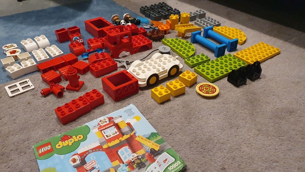 LEGO DUPLO 10903 remiza z wozem strażackim