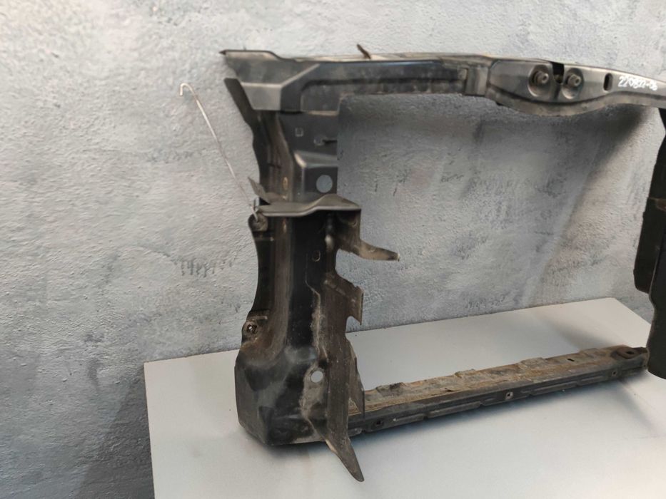 Телевизор (передняя панель) Skoda OCTAVIA  A5 2004-2013