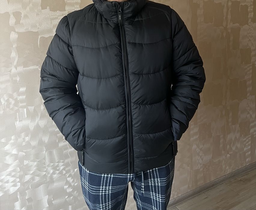 Чоловіча зимова куртка з термо підкладкою