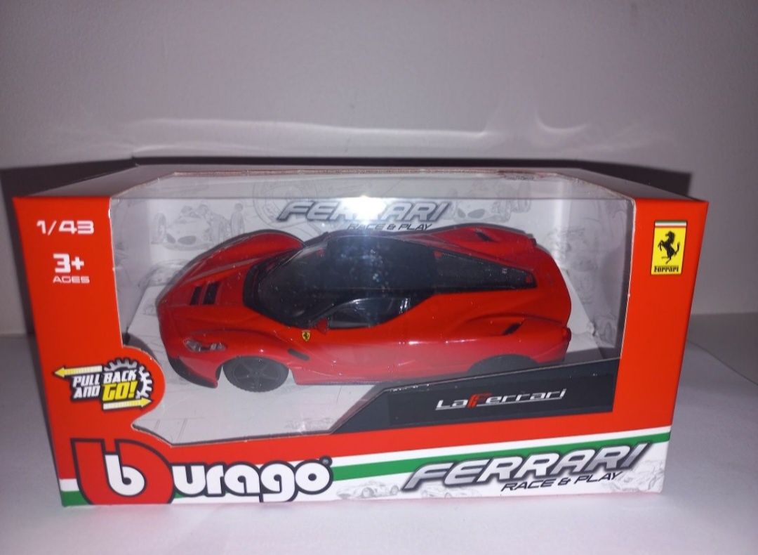 Bburago Ferrari Laferrari race&play z napędem,skala 1:43