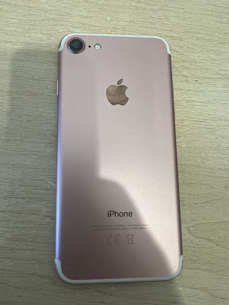 iPhone 7/32 в хорошем состоянии