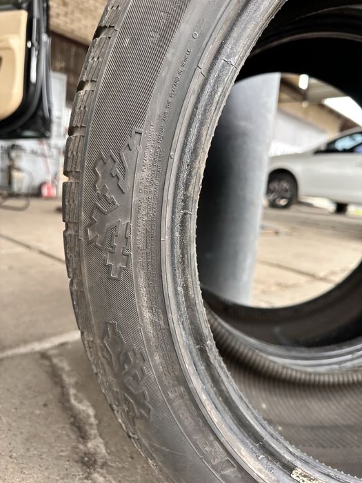 Пара зимових шин 275.40.R20