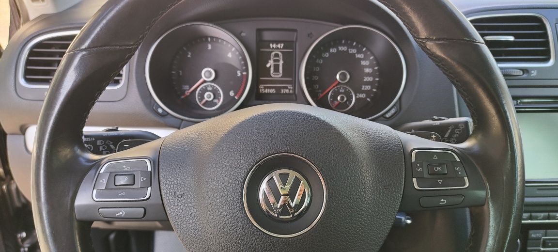 Volkswagen golf 1.6 DSG7 variant highline