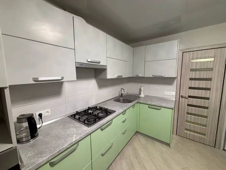 Продам 3х.ком квартиру на Красном Камне, возле Савкина