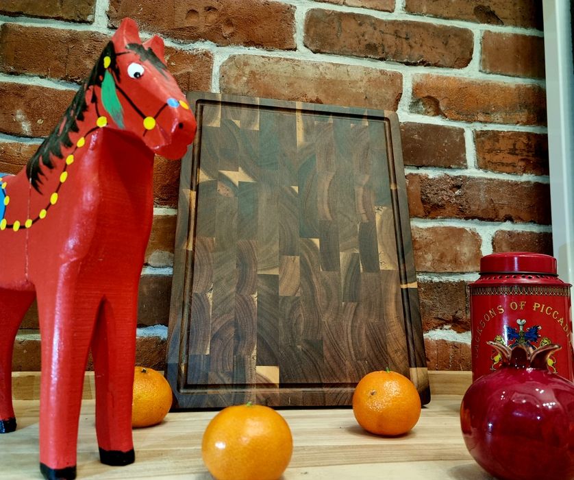 Sztorcowa tekowa deska do krojenia