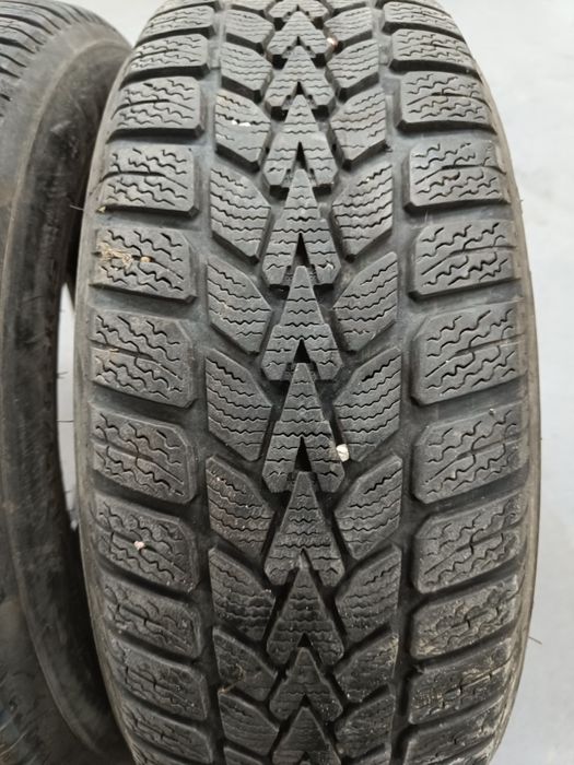 Opony zimowe 195/65/R15 Dunlop dwie sztuki
