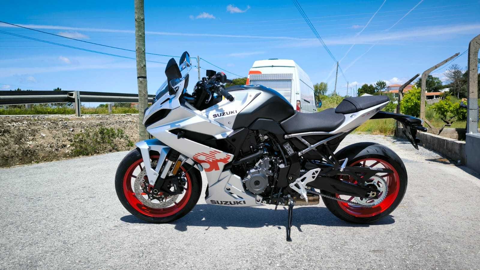 Suzuki GSX8R, desconto de 800€