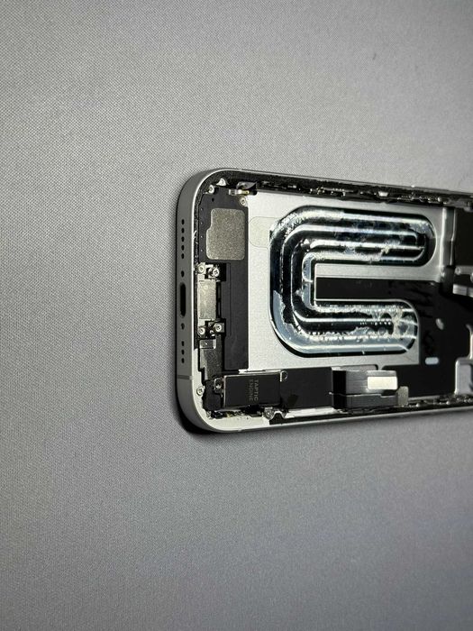 iPhone 16 | Korpus ramka middle frame mid system obudowa plecki