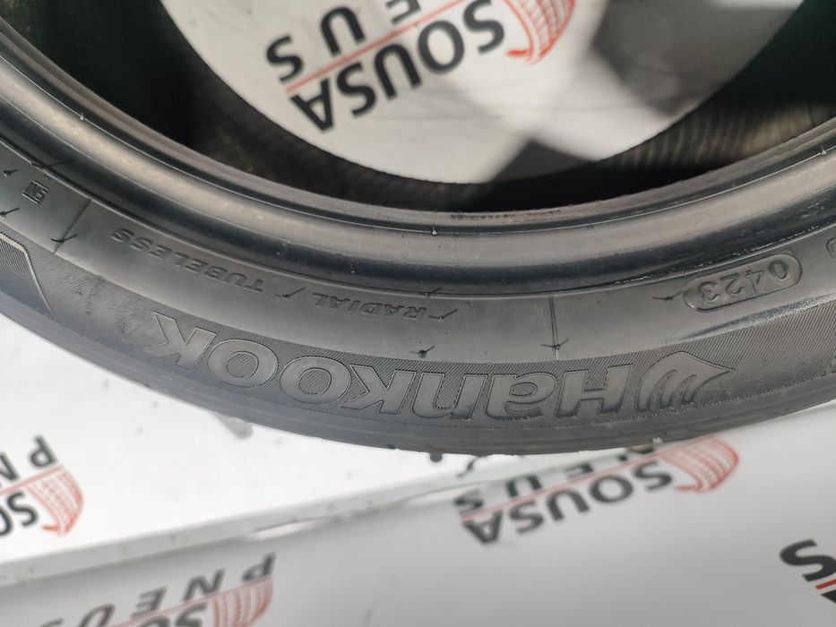 2 pneus semi novos 255-40R18 Hankook - Oferta dos portes