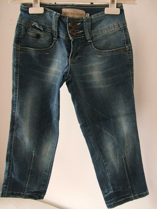 Calções de ganga elástica nº 32 Bershka, cintura baixa