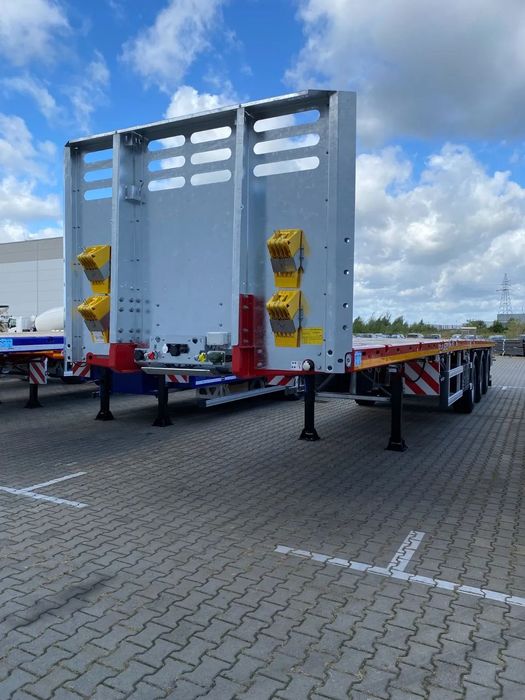 MAX Trailer MAX Trailer 3 osiowa platforma 2 x tele, hydrauliczny skręt osi