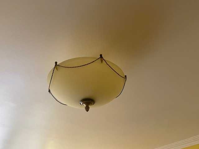 Dois Candeeiros de Sala de Estar