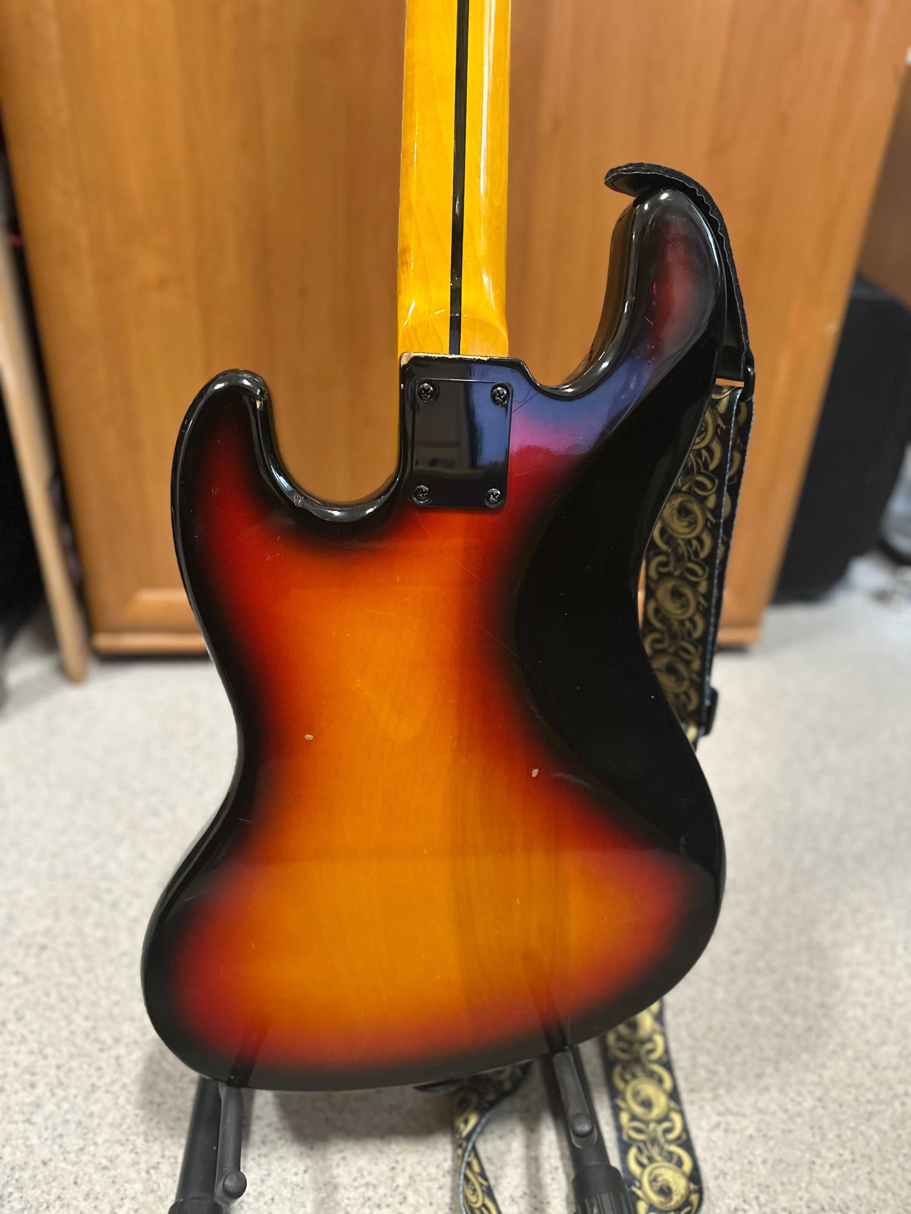 Gitara Fender Precision Bass