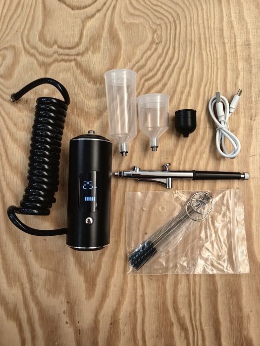 Aerograf z kompresorem 0.3mm