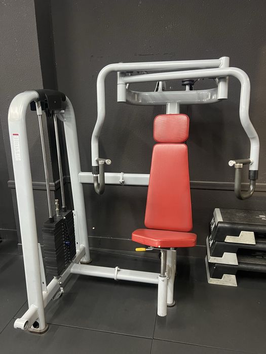 Máquina Peito press convergente