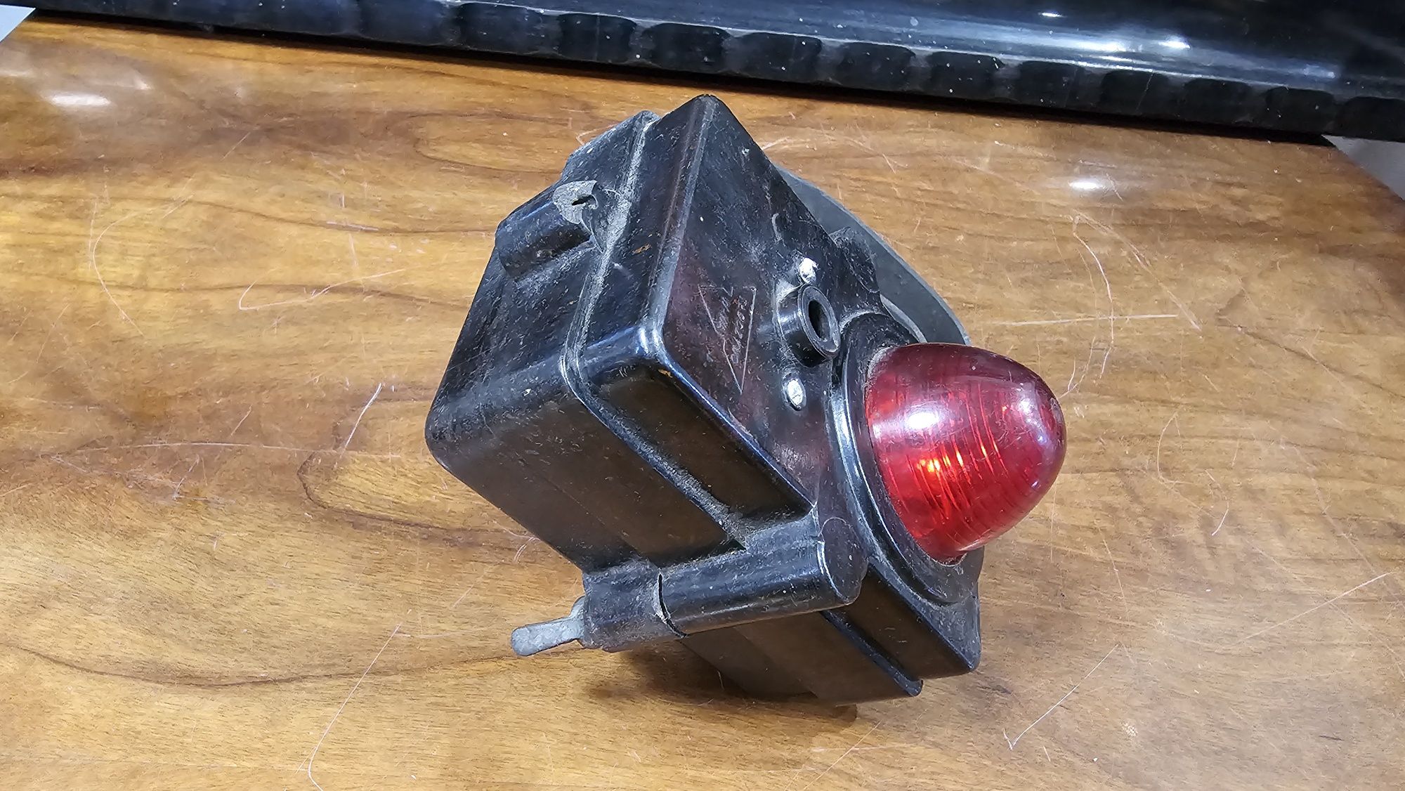 Stara lampa sygnalowa do powozu
