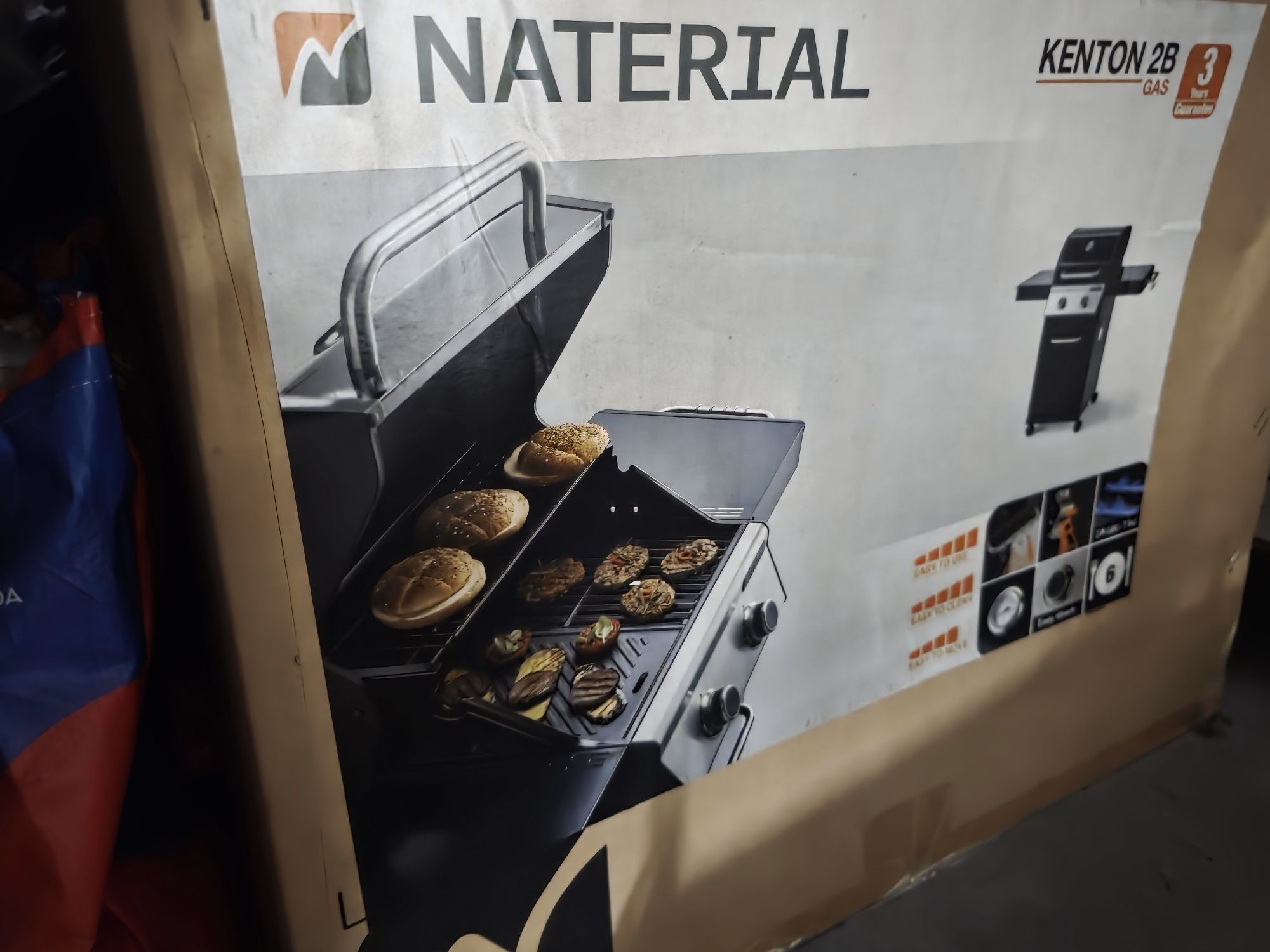 Barbecue a gaz novo embalado +mesa inox
