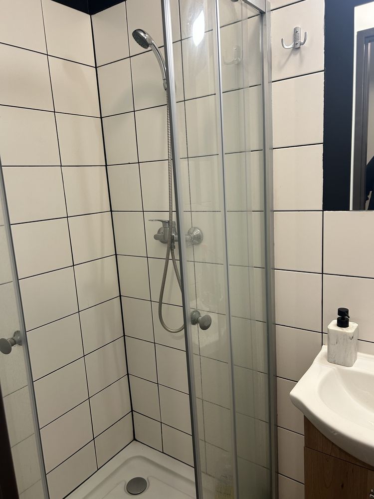 Kawalerka umeblowana 900zl