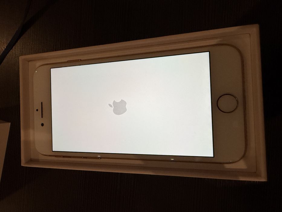 Iphone 8, gold, 64GB