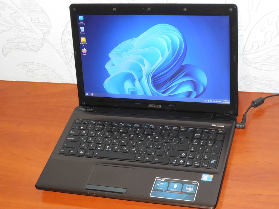 Игровой Ноутбук Asus K52J - 15,6" - 4 Ядра - Core i5 - Ram 4Gb - Идеал