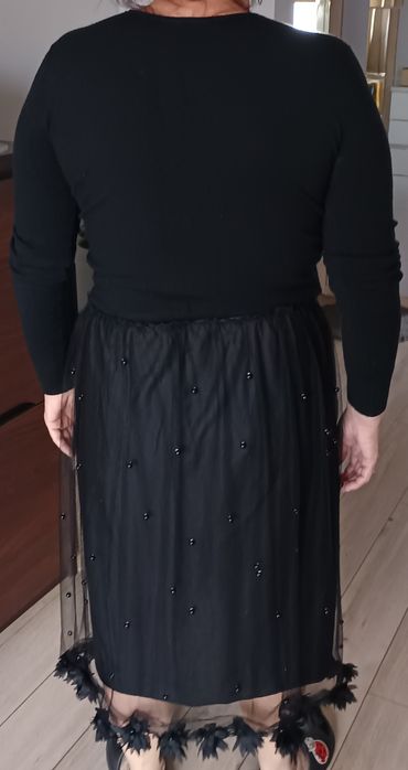 Sukienka z dołem z tiulu