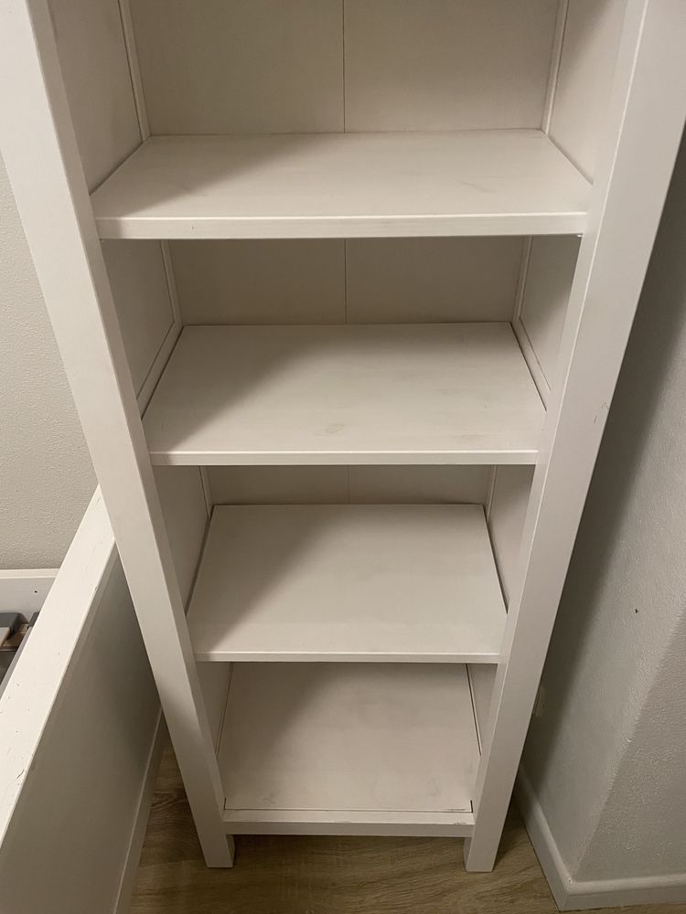 Estante de Livros IKEA