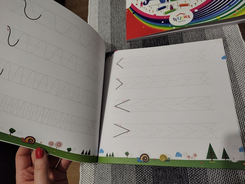 Tęczowe zygzaczki Maria morańska ćwiczenia pisania dla dzieci