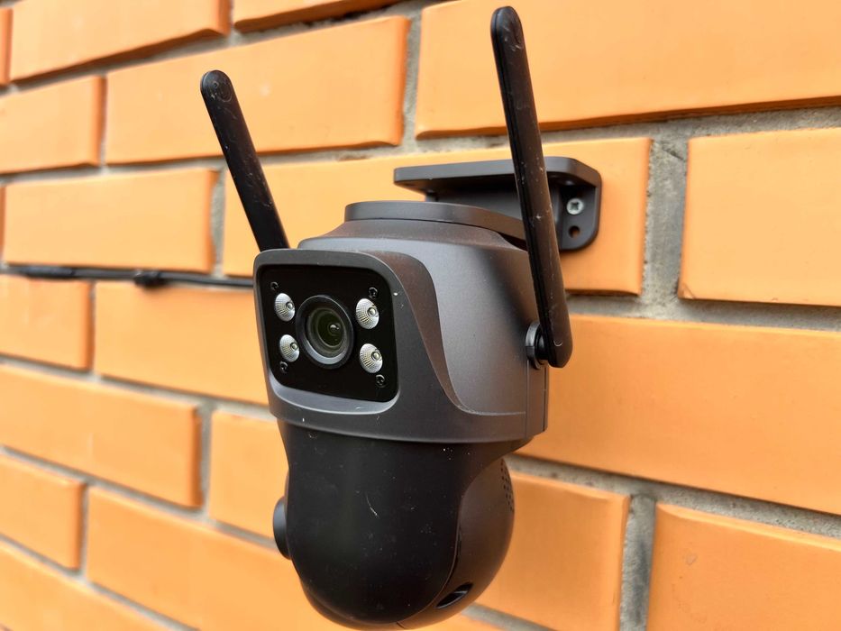 Подвійна поворотна камера з Wi-Fi. Максимальний огляд і зручність