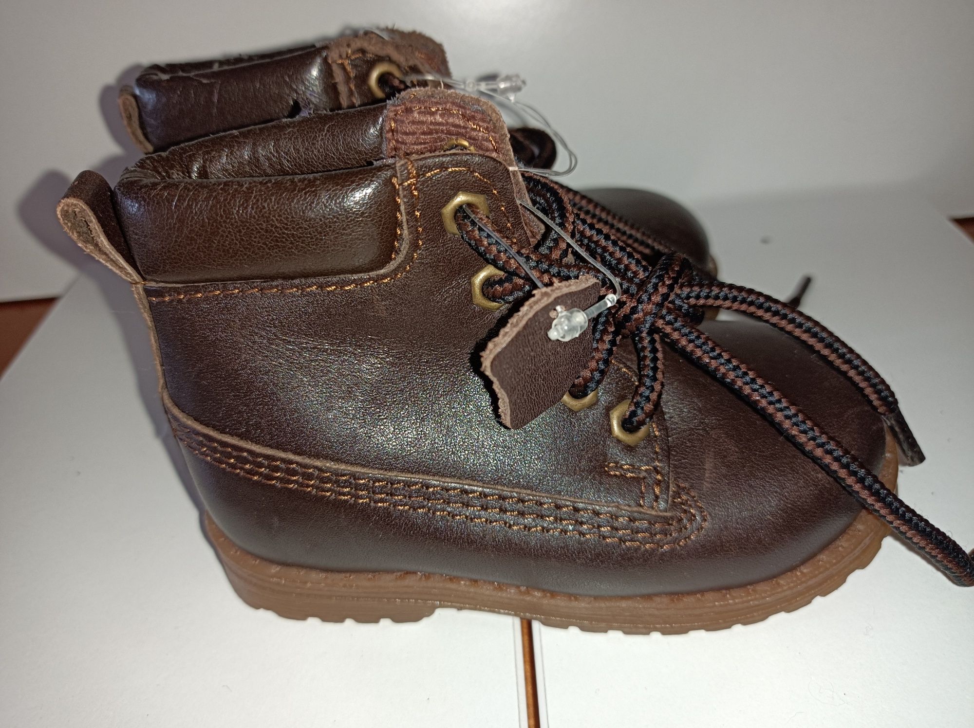 Botas para Criança * ZIPPY * Tamanho. 21  *  Em Bom Estado