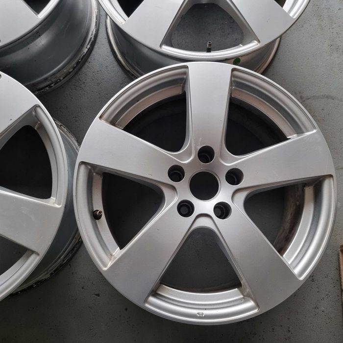 Felgi aluminiowe 17" MERCEDES VW AUDI SEAT 5X112 ET37 66,6mm
