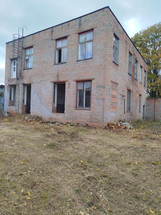 Будівля для проживання , двоповерхова