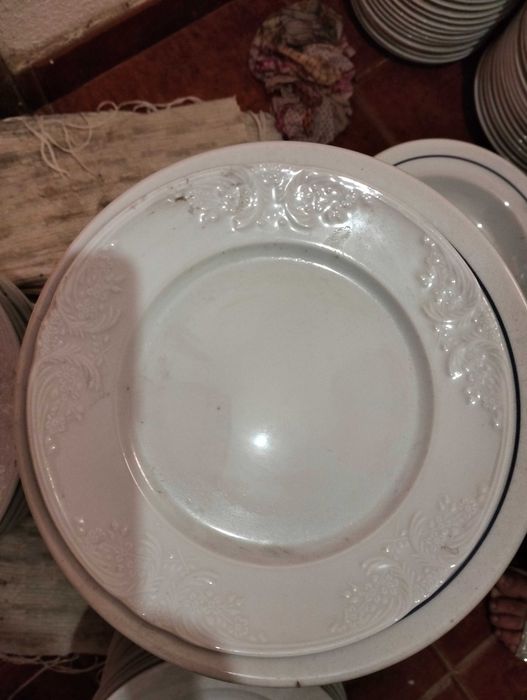 Lote de Pratos a 1 € unidade