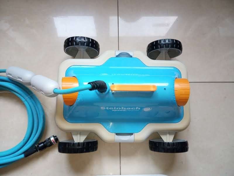 Robot basenowy Steinbach