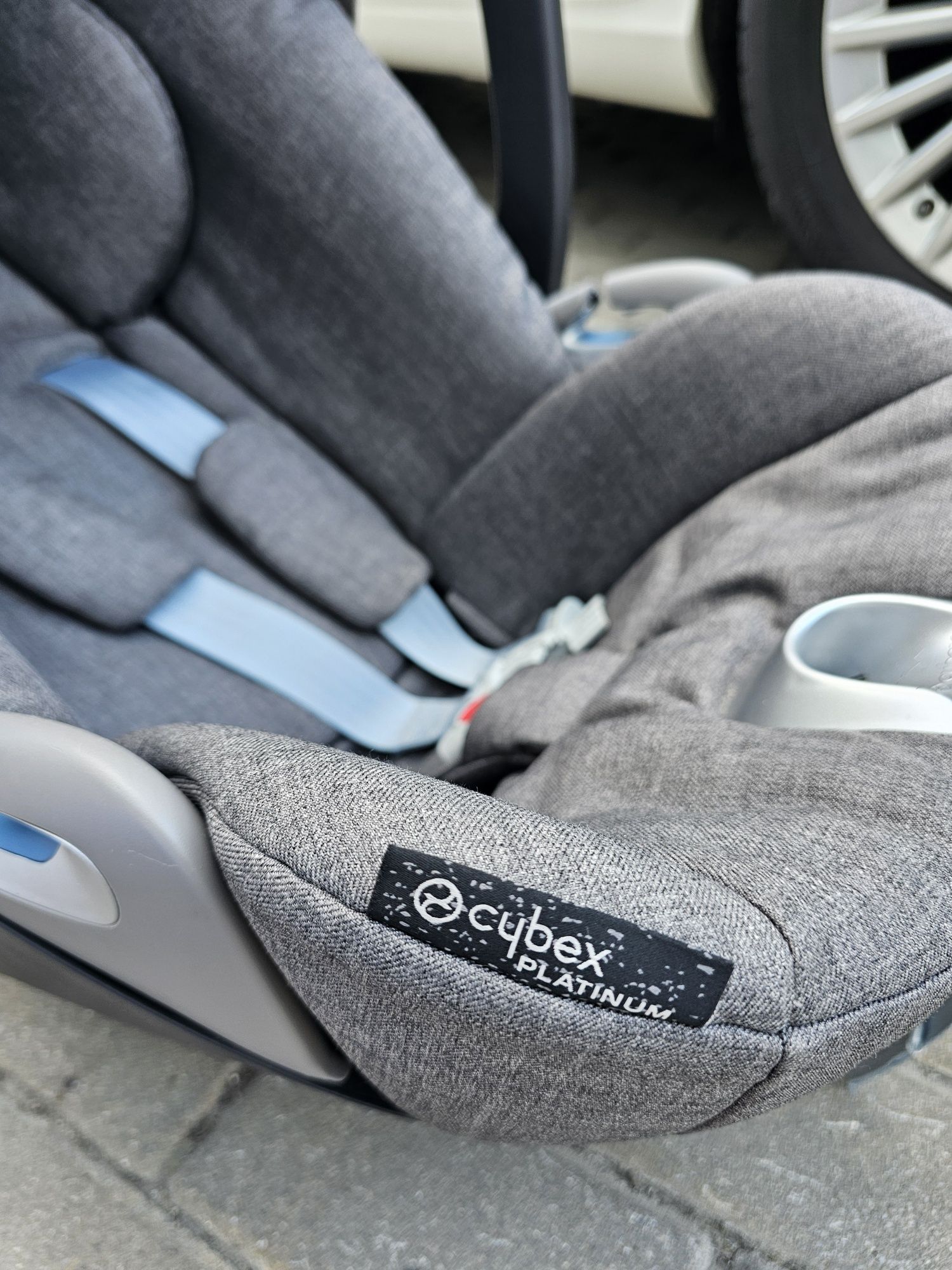 Автокрісло cybex cloudZ2