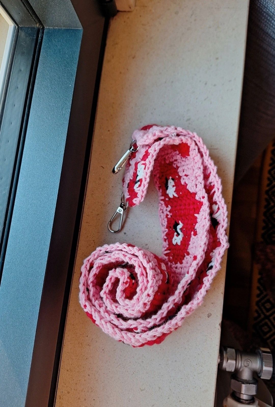 Crochet strap corações