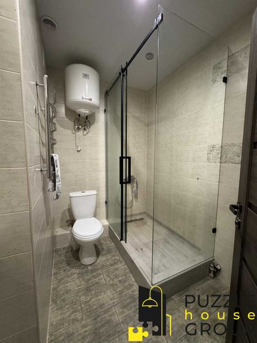 Продаж просторої 3-к квартири біля метро «Чернігівська»