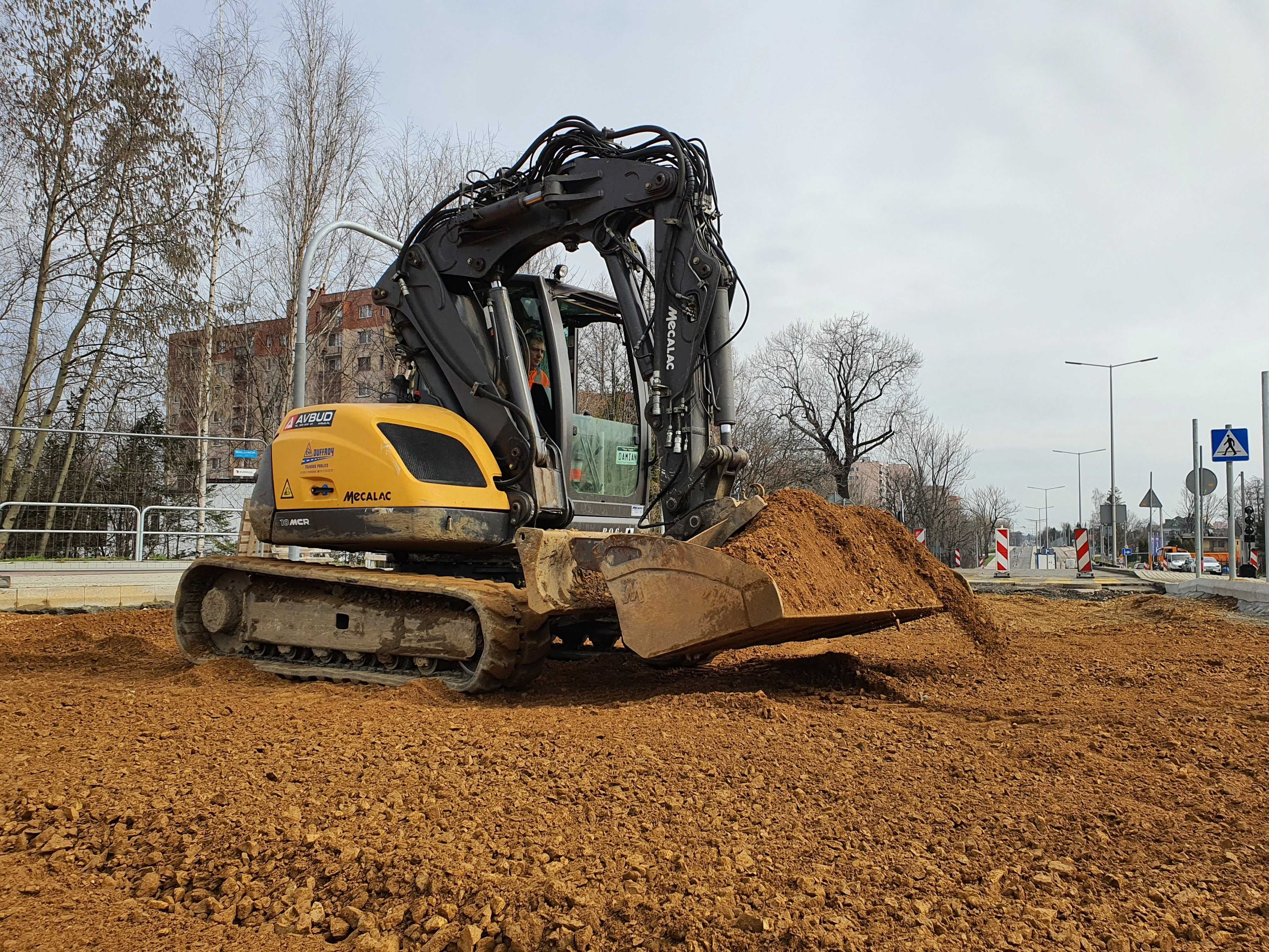 Transport, wywrotki 8x4, 8x6, 6x6, wanny, roboty ziemne wykopy koparki