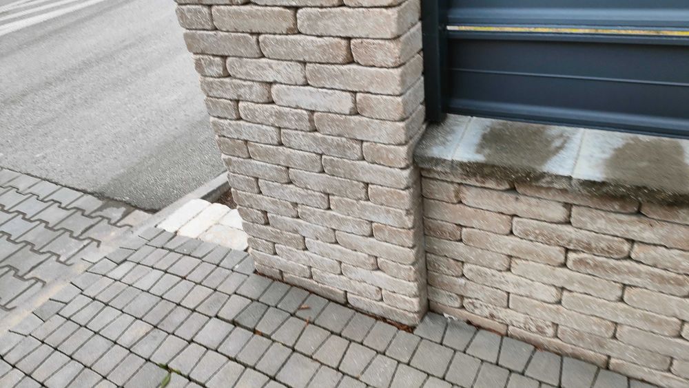 Stół stolik ogrodowy betonowy palisada grill kostka brukowa cegła mur