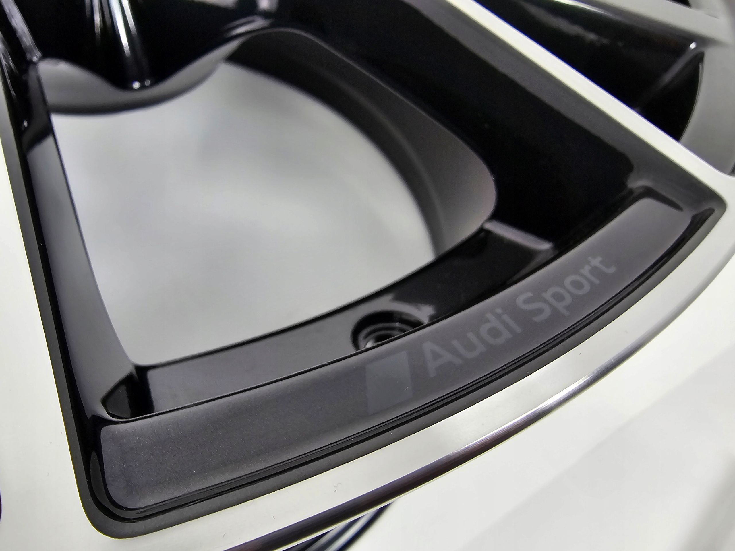 NOWE Oryginalne Felgi Audi 22 RS6 RS7 A8 S8 Q5 SQ5 Q7 SQ7 Q8 SQ8 Etron