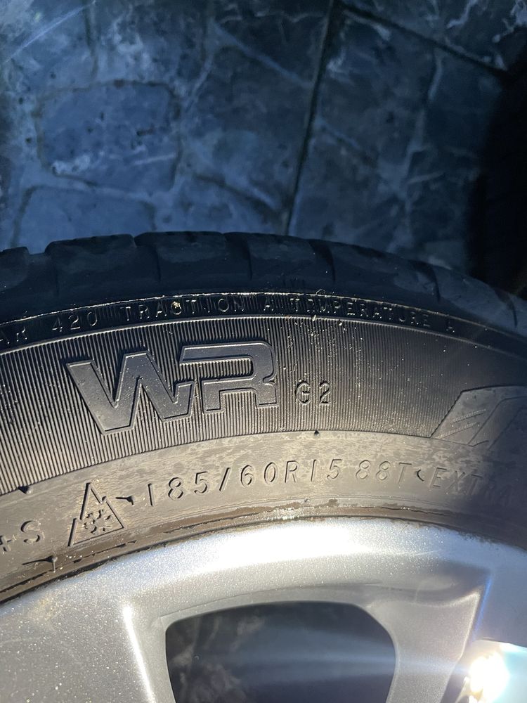 Felgi BORBET Opony zimowe NOKIAN WR 185/60 R15 88T EXTRA