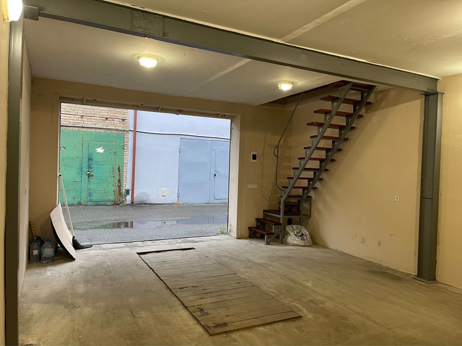 Здам в оренду гараж (2 поверхи, Позняки)