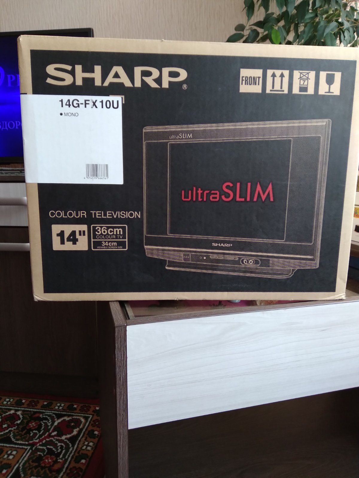 Телевізор SHARP ultra slim