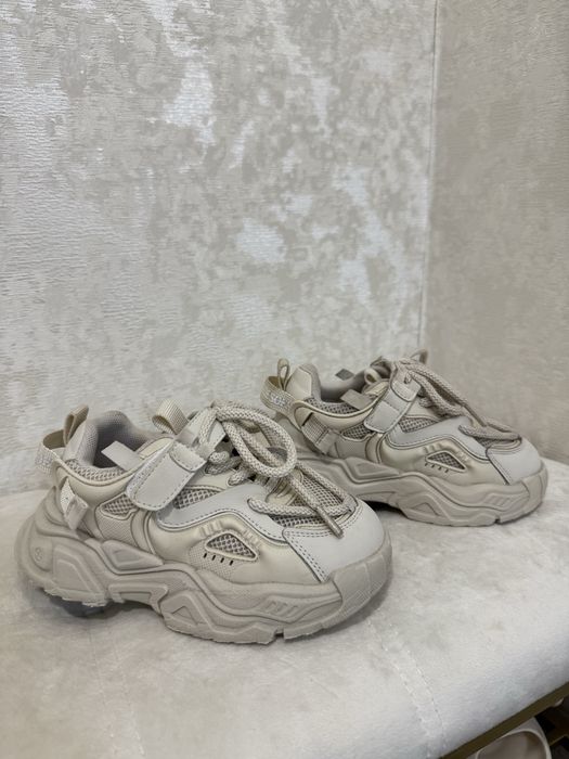 Зимові чобітки zara / туфлі, кросівки