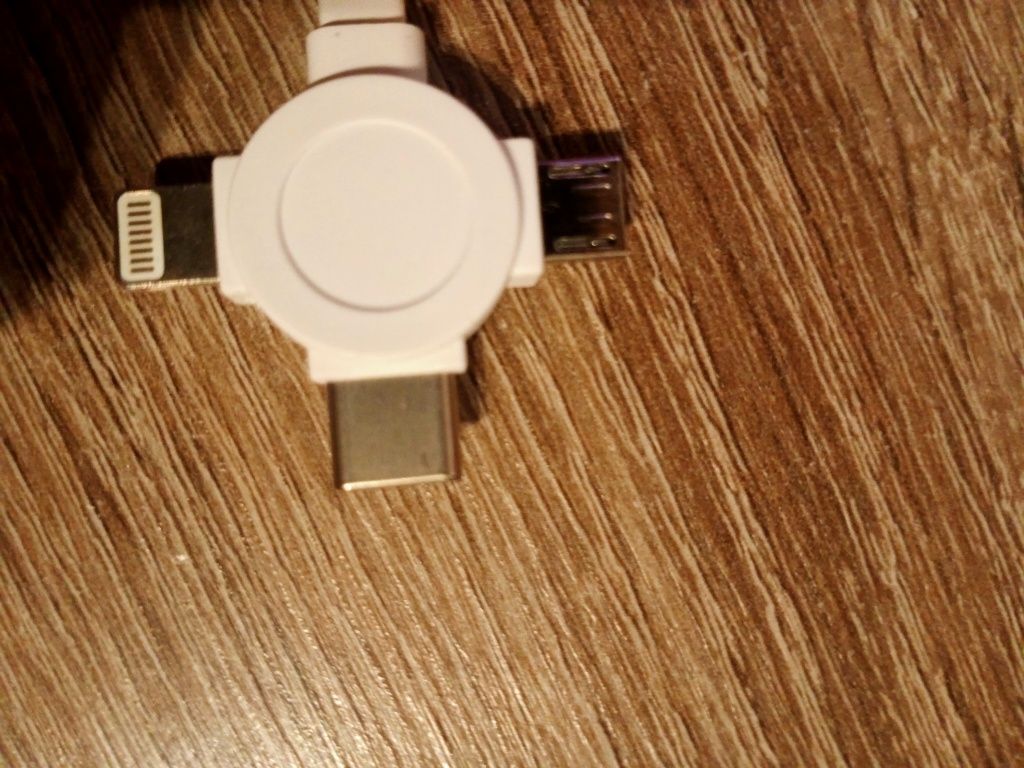Kabel USB --> Lightning/microUSB/USB-C