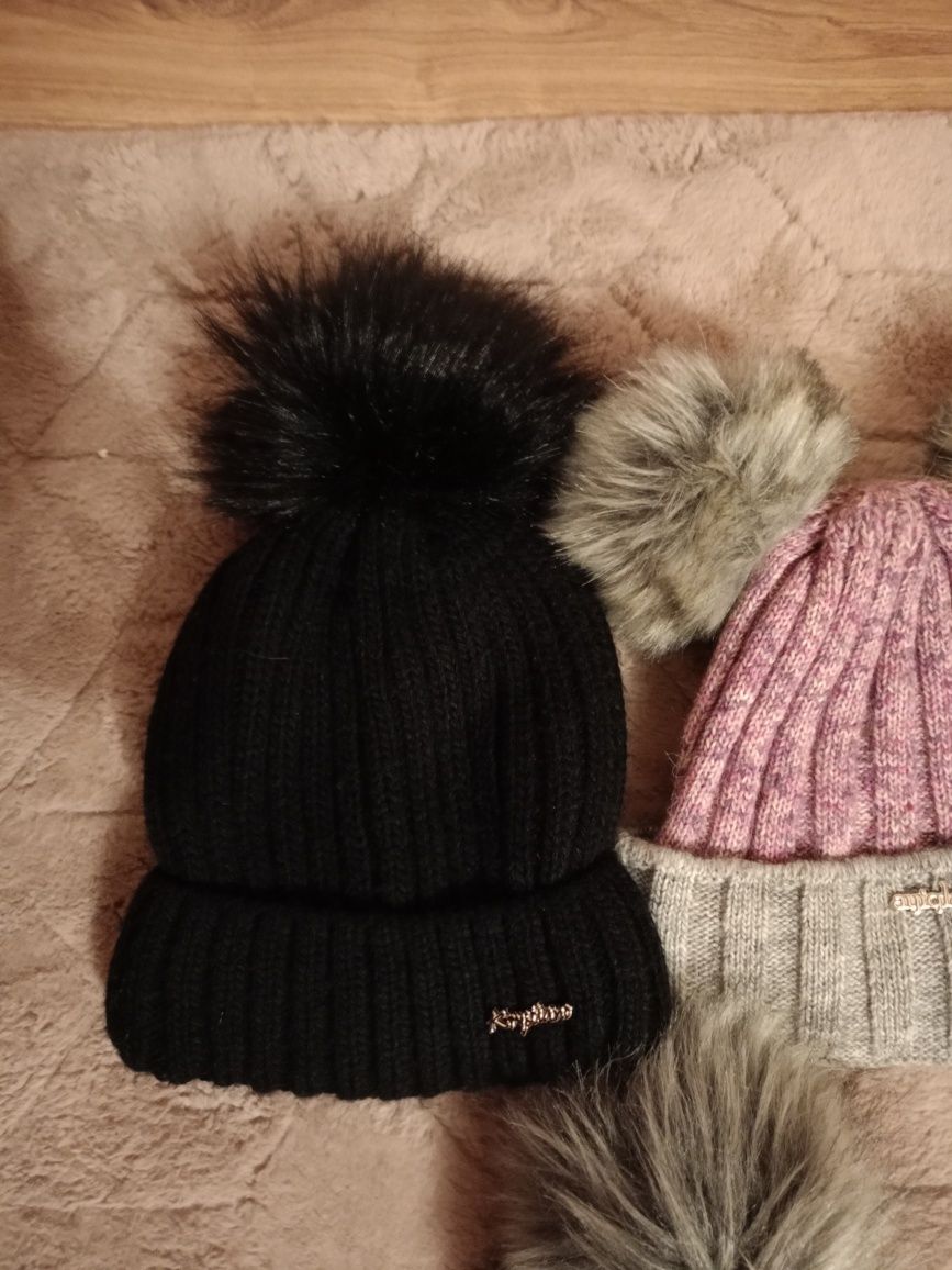 Zestaw czapek zimowych dla dziewczynki