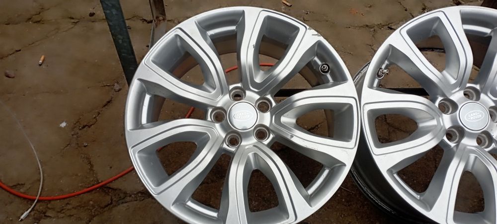 Felgi Aluminiowe 5x108,R18,ET45,8j Land Rover Czujniki