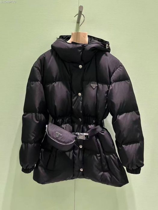 Пуховик куртка prada Celine ptrada Moncler