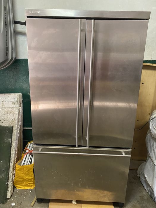 Холодильник MAYTAG